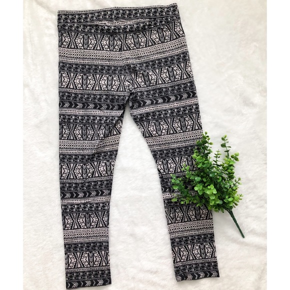 American Eagle Leggings - Picture 3 of 3